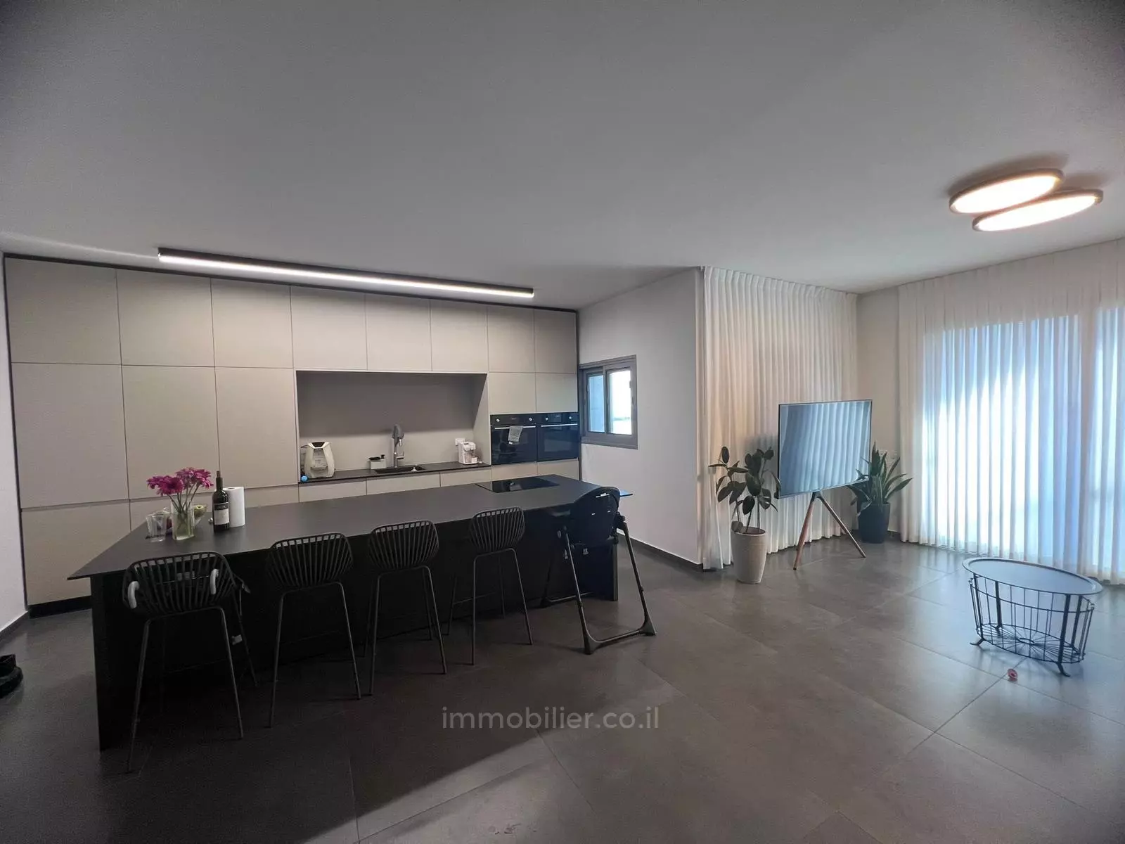 A ne pas manquer !,Avec terrasse,Bel appartement,Bien agencé,Bon emplacement,Dans un bel immeuble,Etage haut avec vue,Haut standing,Luxueux,spacieux,Vue sur la mer