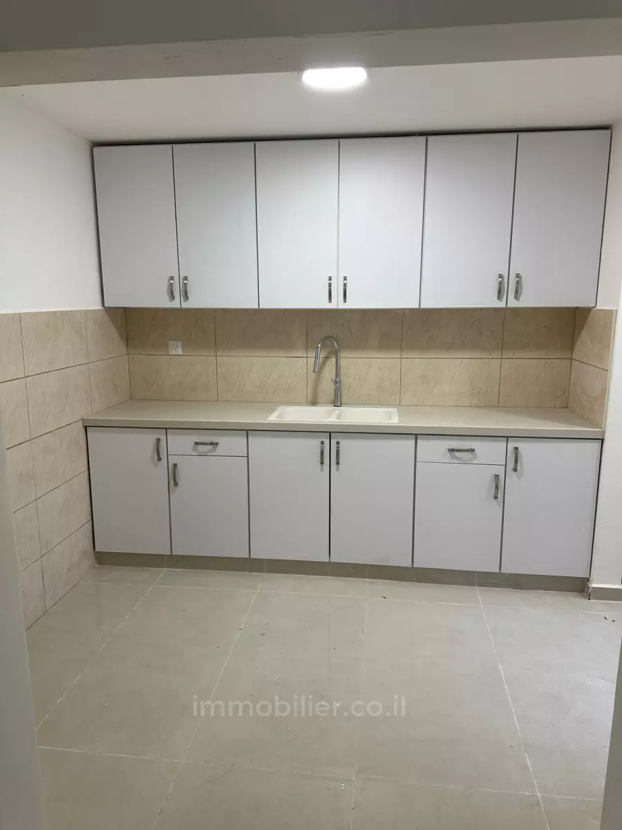 Idéal investissement! 4,5 pièces entièrement rénové à vendre, Guimel, Ashdod