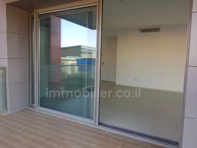 Квартира 2 комнат Herzliya Herzliya