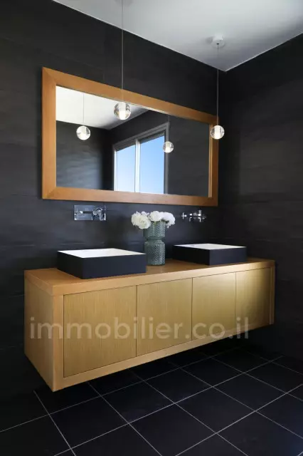 פנטהאוז 5 חדרים נתניה מרכז העיר