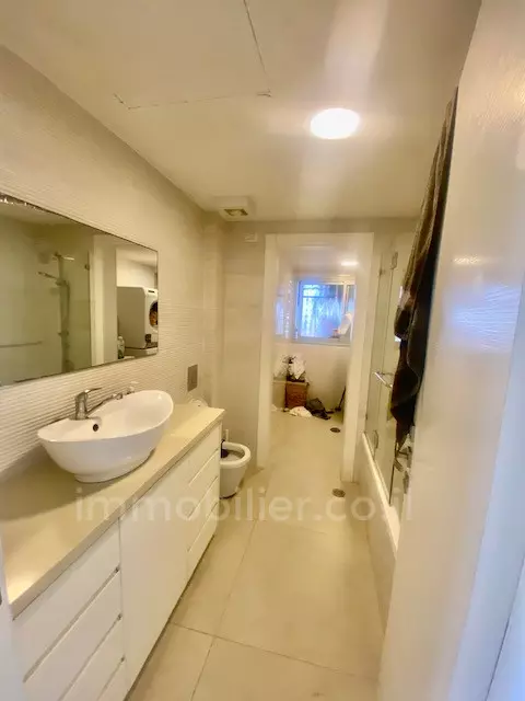 דירה 4 חדרים נתניה נת 600 342-IBL-6810