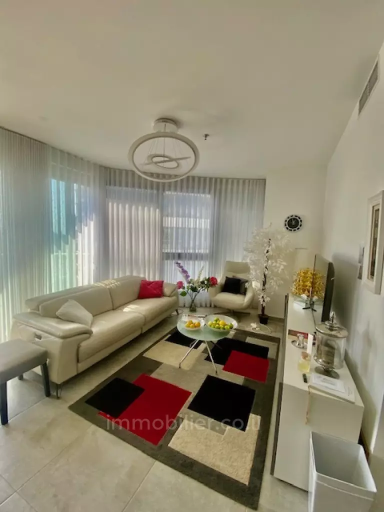 Apartamento 4 cômodos Tel Aviv Sarona 342-IBL-6866
