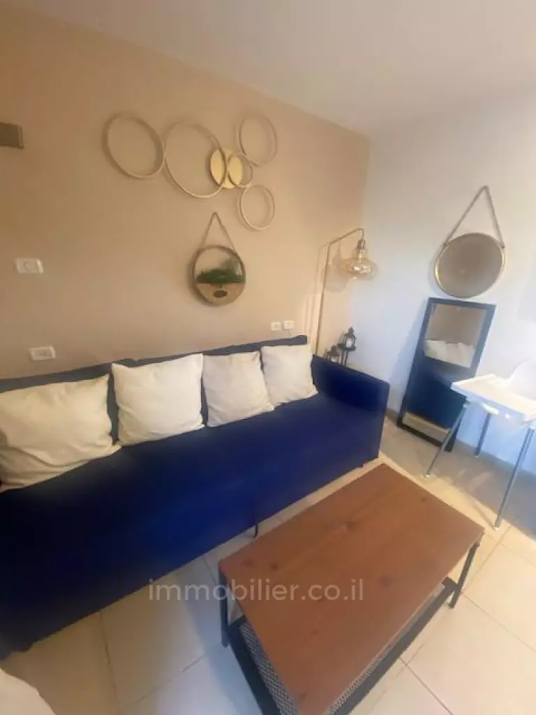 Duplex 3 rooms Tel Aviv Ben-Yehuda 342-IBL-6889