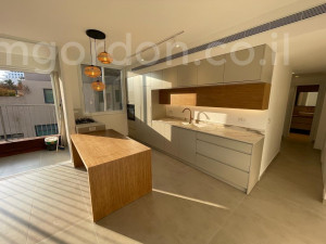 Продажа Квартира Tel Aviv