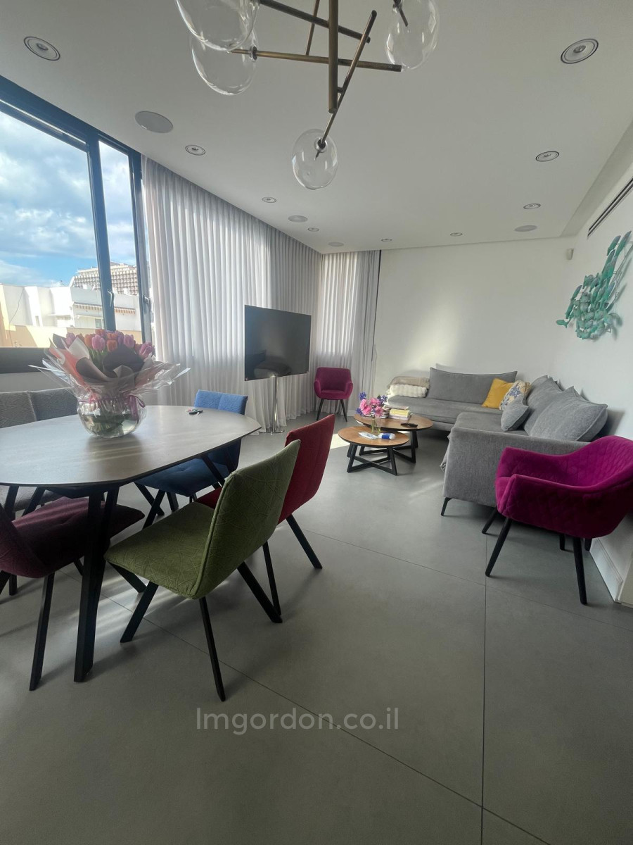 Wohnviertel Appartement en duplex de 3 pieces