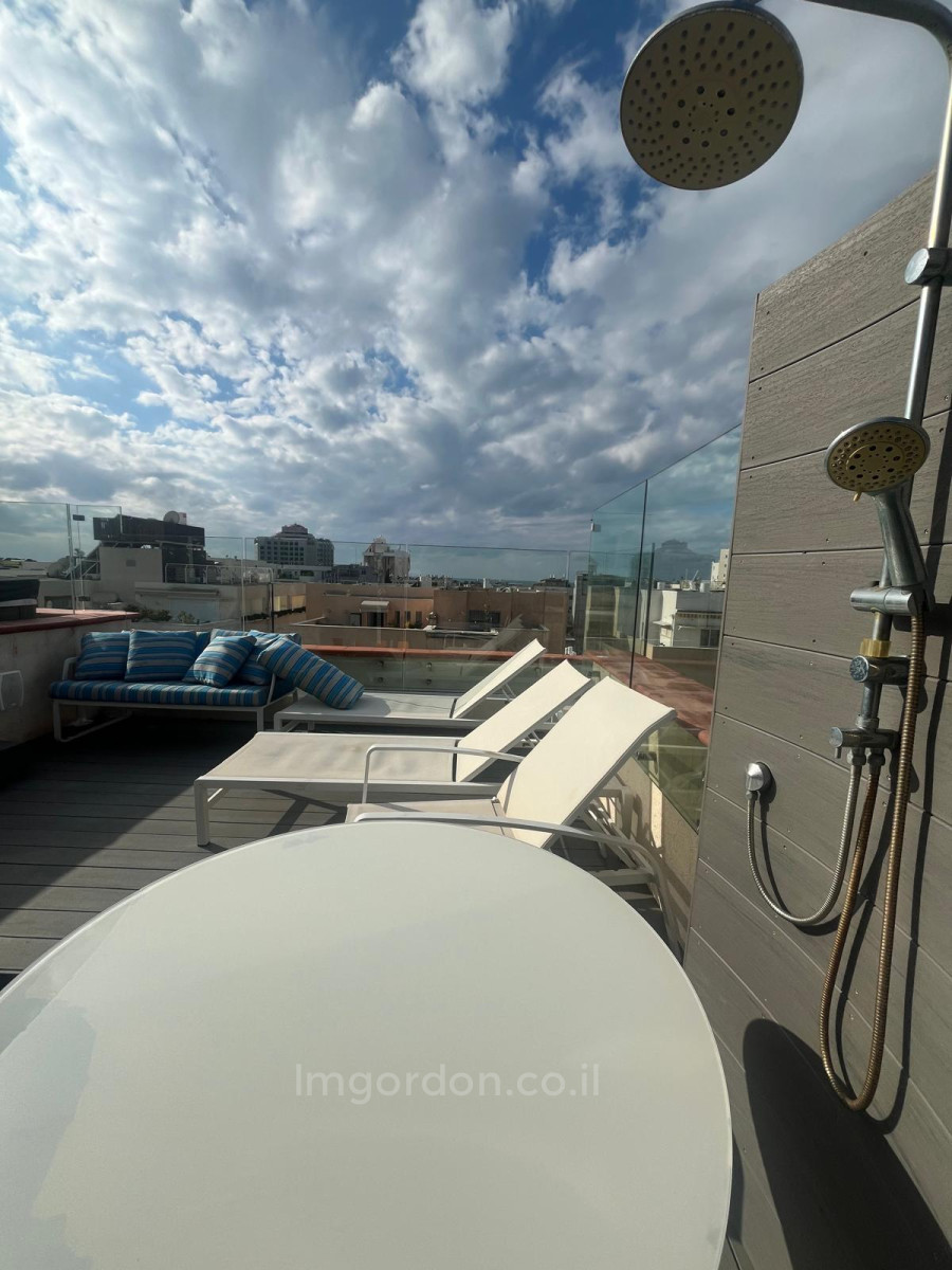 Wohnviertel Appartement en duplex de 3 pieces