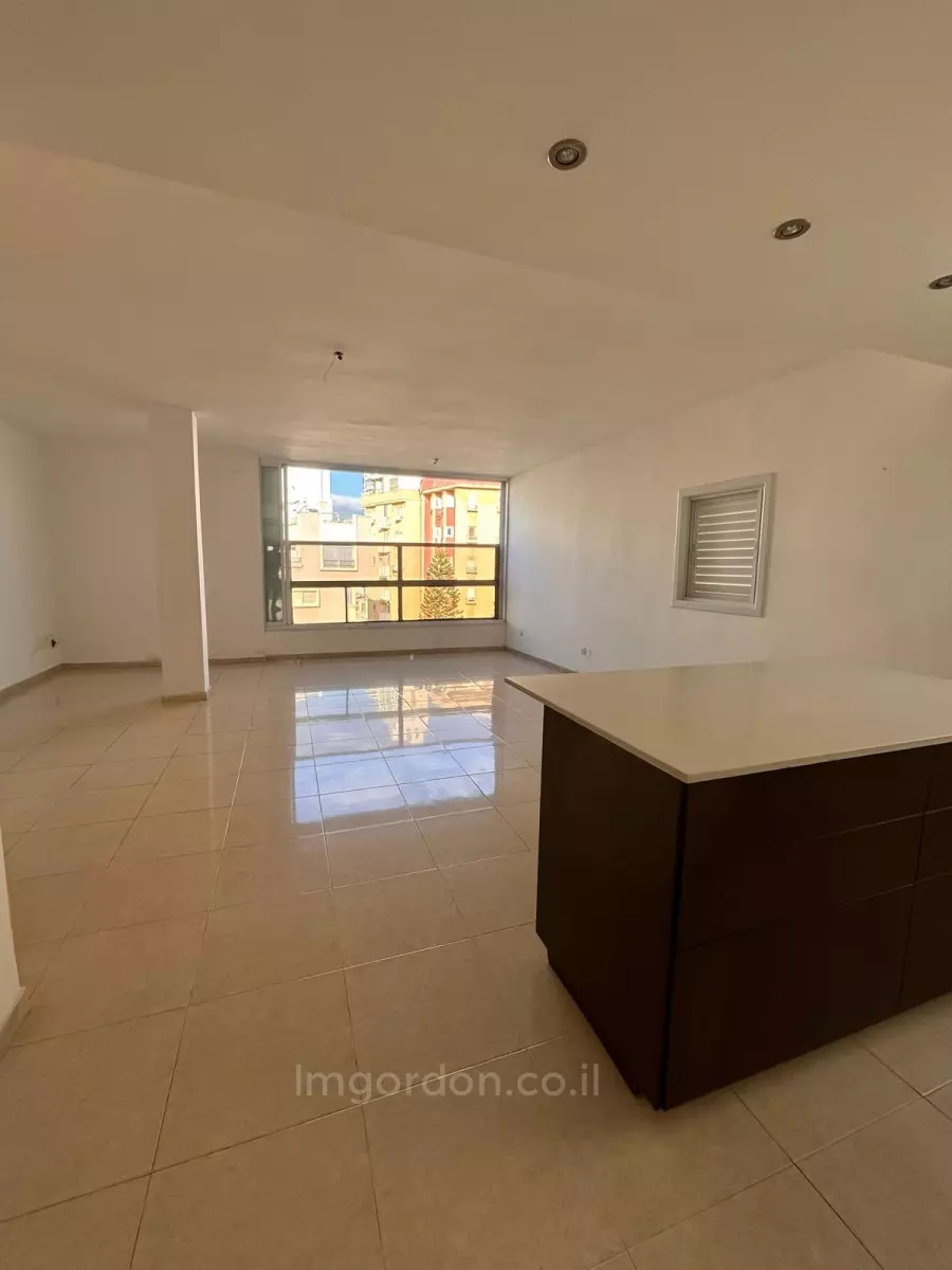 Appartamento 3 stanze Netanya Kikar 357-IBL-1581