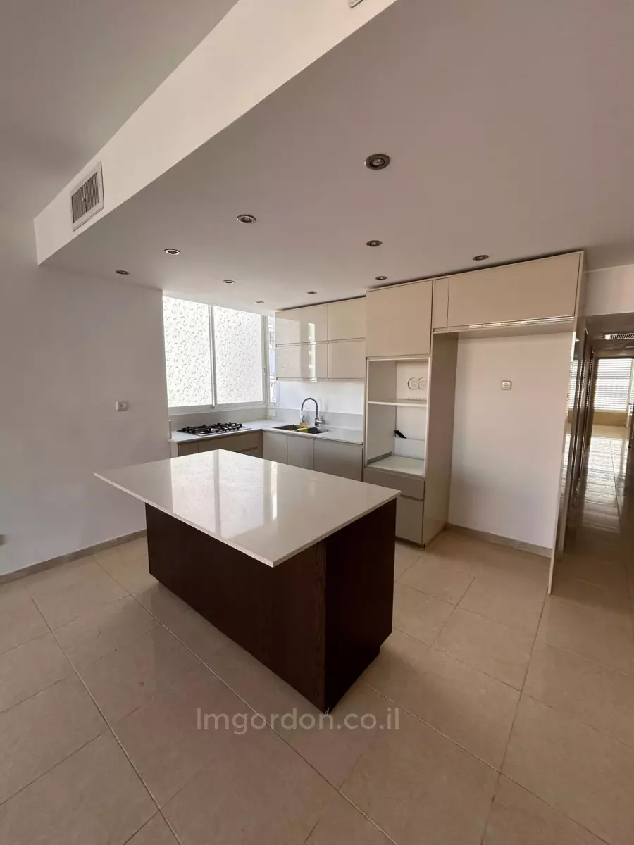 Appartamento 3 stanze Netanya Kikar 357-IBL-1581