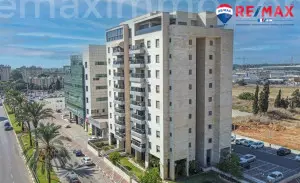 Penthouse 5 rooms Hadera Ha Otssar Area