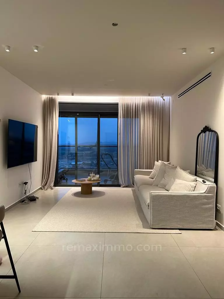 דירה 4 חדרים חדרה מרכז העיר 379-IBL-420