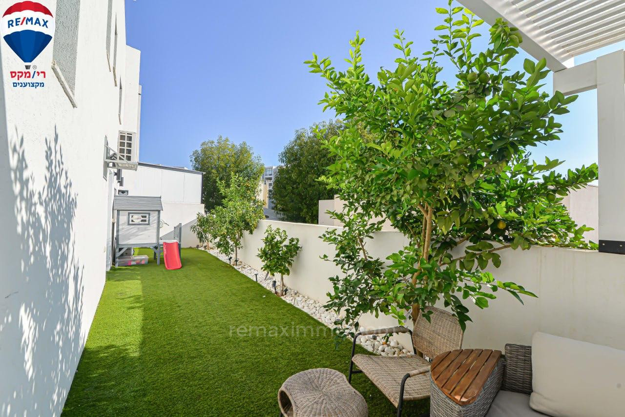 Quartier résidentiel Vous cherchez une grande maison familiale de haut standing dans le quartier récent du park ? la voici elle est pour vous !