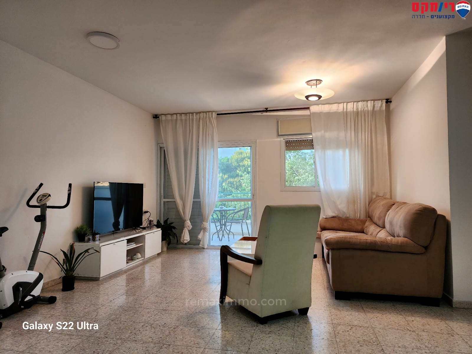 Quartier résidentiel Petit appartement très mignon de 3 pièces en exclusivité au coeur du centre-ville et au calme à hadera !