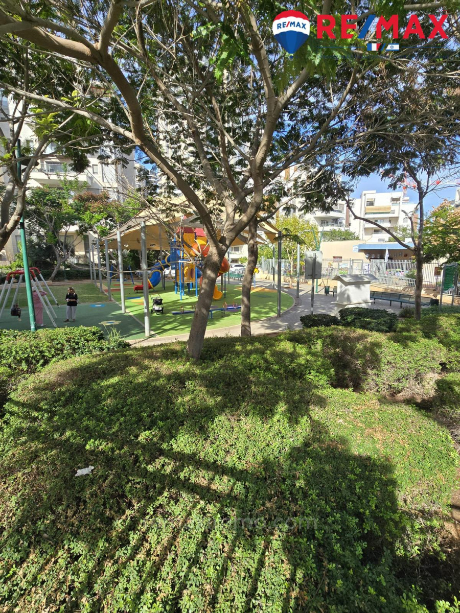 Wohnquartier Sans hesiter la meilleure affaire du moment au park un appartement de 4 1 pieces cave grande terrasse souccah dans un superbe immeuble au sein du quartier park
