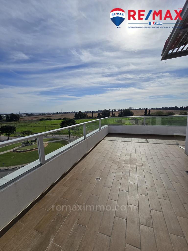 Wohnviertel Sans hesiter la meilleure affaire du moment au park un appartement de 4 1 pieces cave grande terrasse souccah dans un superbe immeuble au sein du quartier park