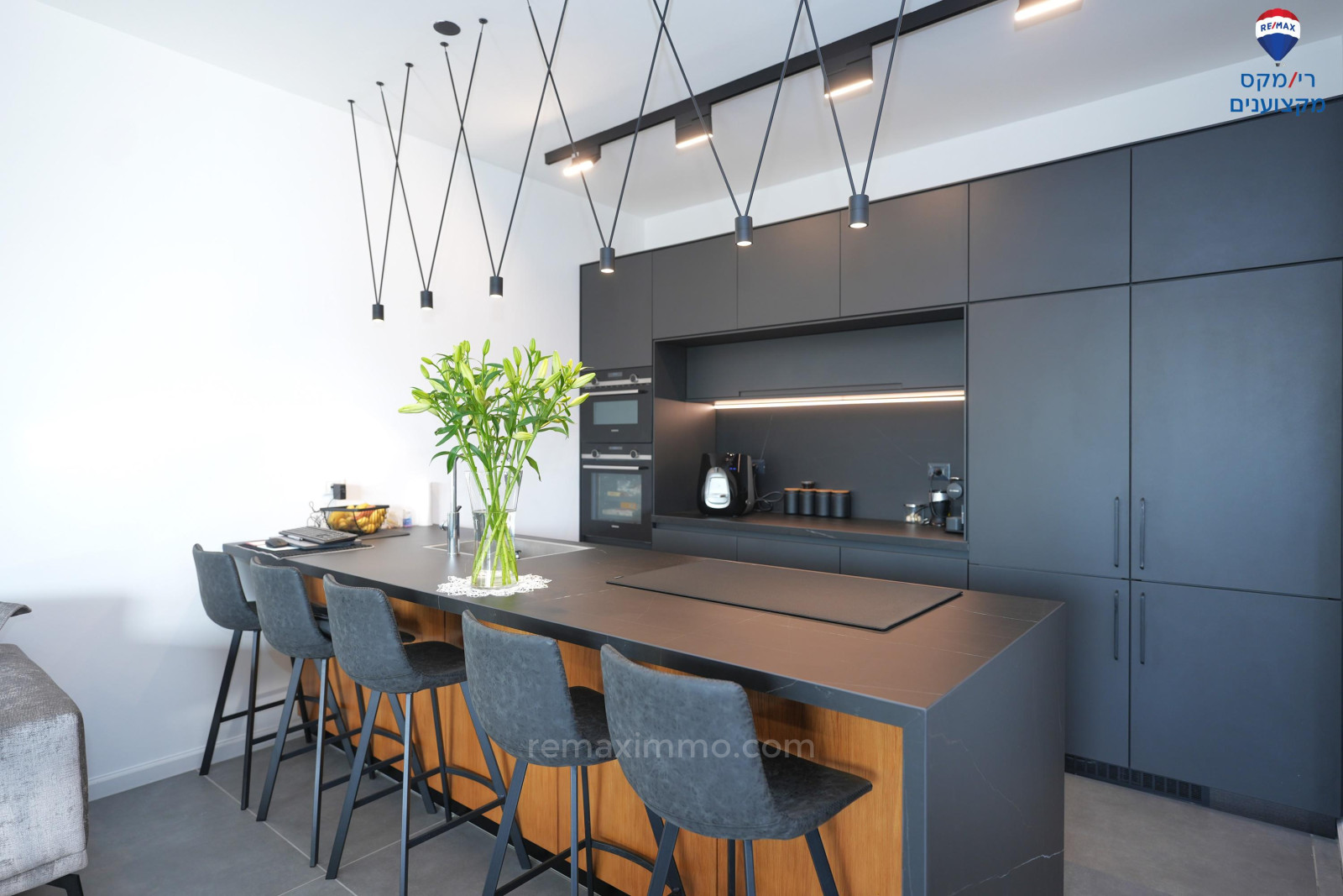 Жилой квартал Un duplex de 3 pieces somptueux en bord de mer avec votre piscine privee