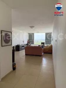 Departamento 4 habitaciones Hadera Centro de la ciudad