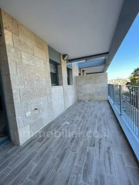 Apartamento 4 cômodos Jerusalém Baka