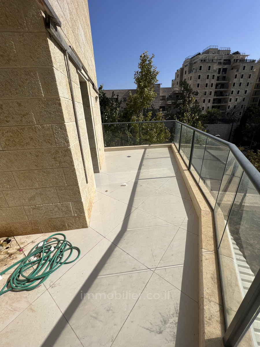 Departamento 6 habitaciones  Jerusalén Beit Vagan 424-IBL-320