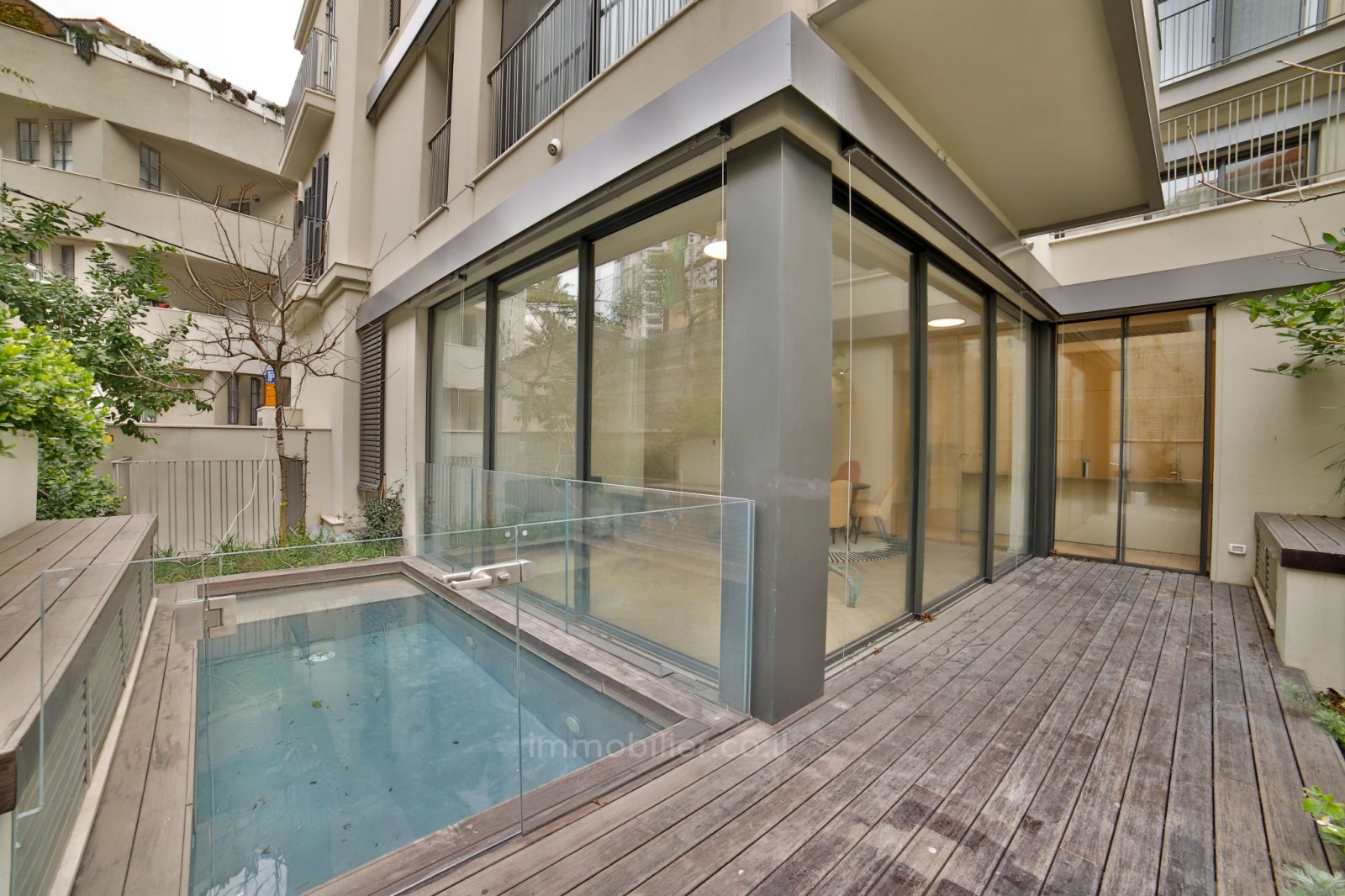 Apartamento garden 4.5 cômodos  Tel Aviv Neve Tsedek 457-IBL-1061