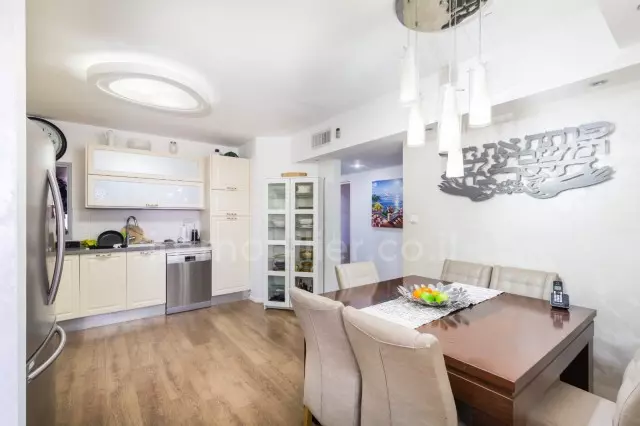 Apartment 5 rooms Jerusalem Har Homa