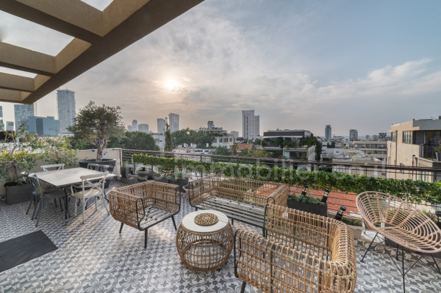 Purchase Duplex-Penthouse Tel Aviv
