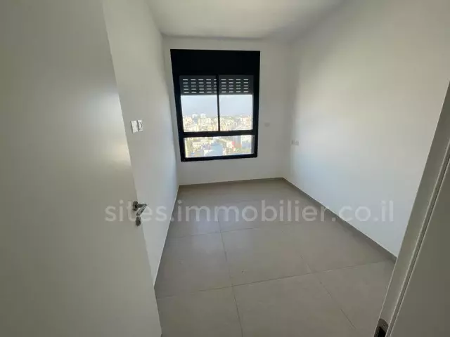 Apartment 5 rooms Netanya Sea