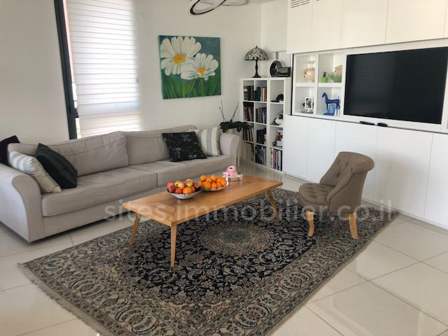 Mini-Penthouse 4 Rooms Tel Aviv Florentine 457-IBL-1249