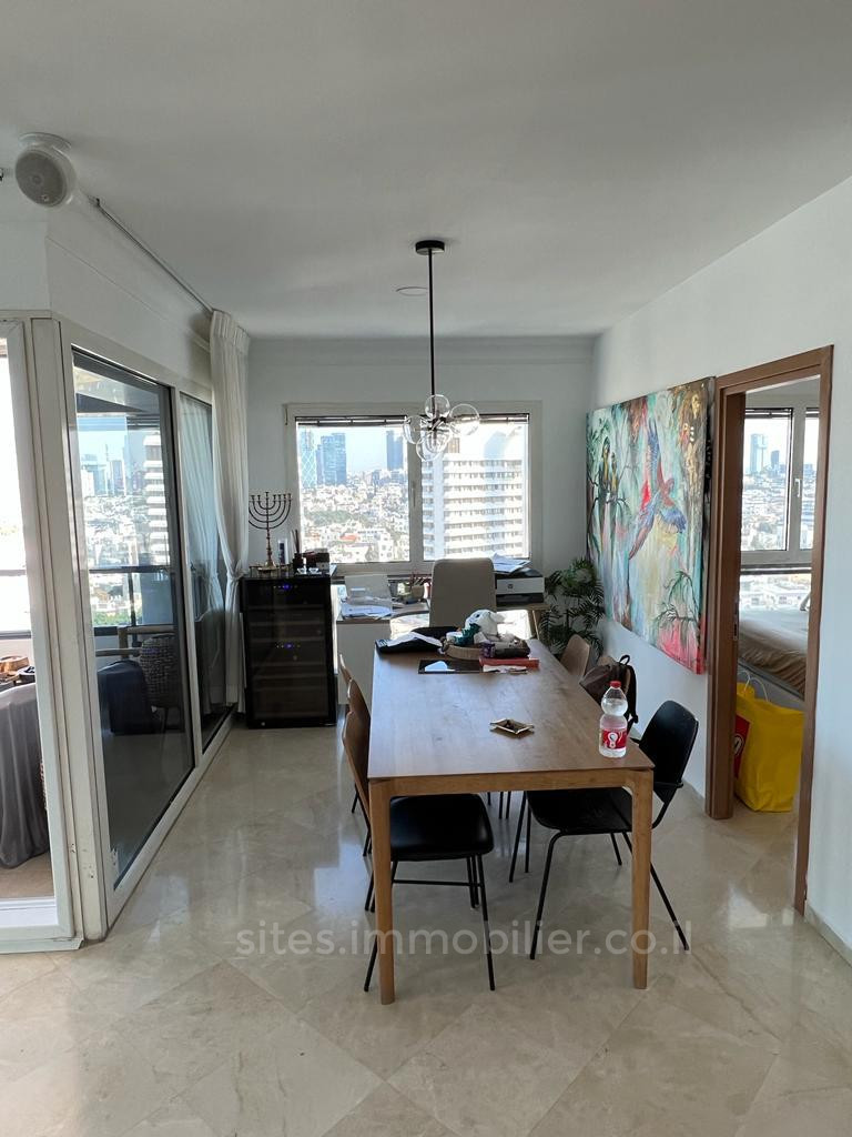 Apartamento 3 cômodos  Tel Aviv Primeira linha de mar 457-IBL-1256