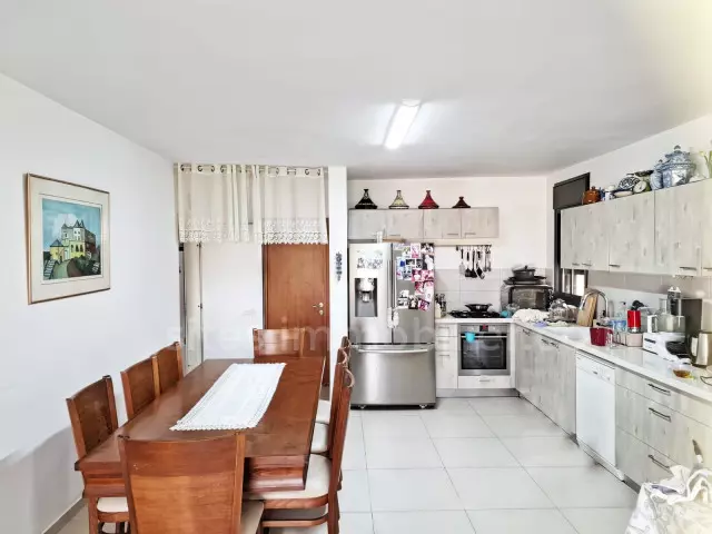 Departamento 4 habitaciones Jerusalén Kiryat Menahem