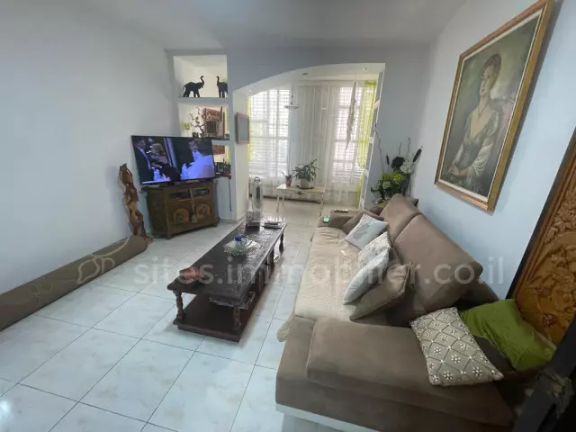 Apartamento 3 cômodos Netanya Centro da cidade