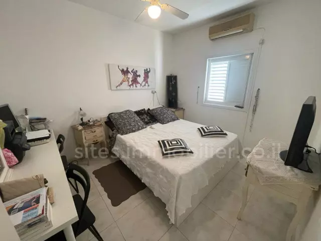 Apartamento 3 cômodos Netanya Centro da cidade