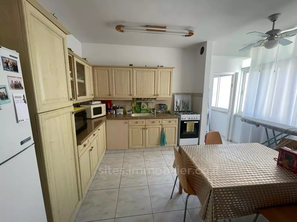 Apartamento 3 cômodos Netanya Centro da cidade 457-IBL-1280
