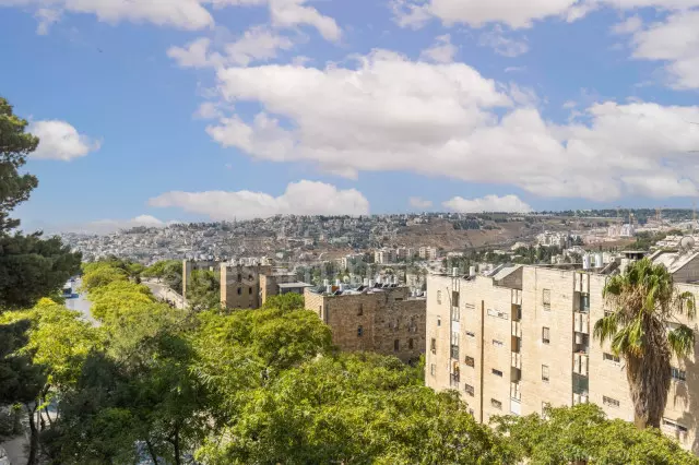 Apartamento 4 cômodos Jerusalém Armon Hanaziv