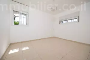 Apartment 4 rooms Jerusalem Armon Hanaziv