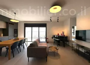 Apartamento 4 cômodos Netanya Centro da cidade