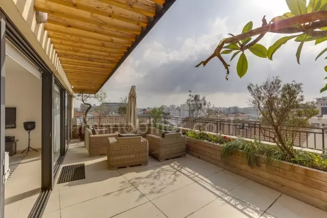 פנטהאוז 3 חדרים תל אביב נוגה