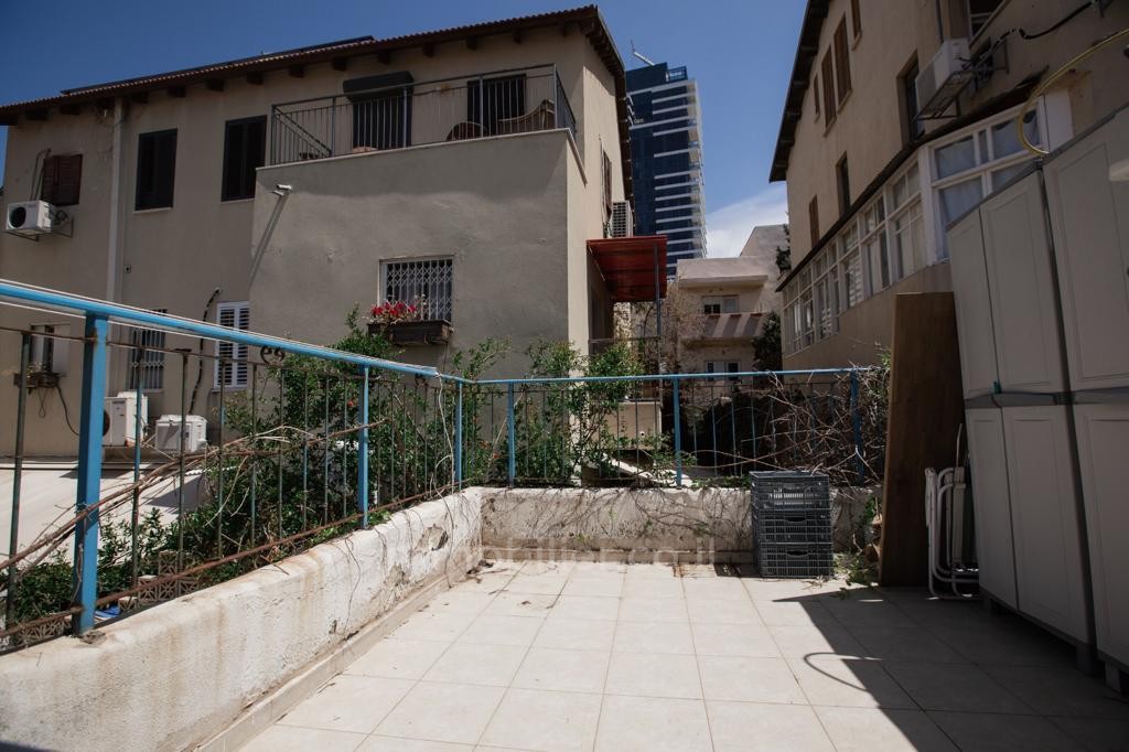 דופלקס 2 חדרים תל אביב נווה צדק 457-IBL-897