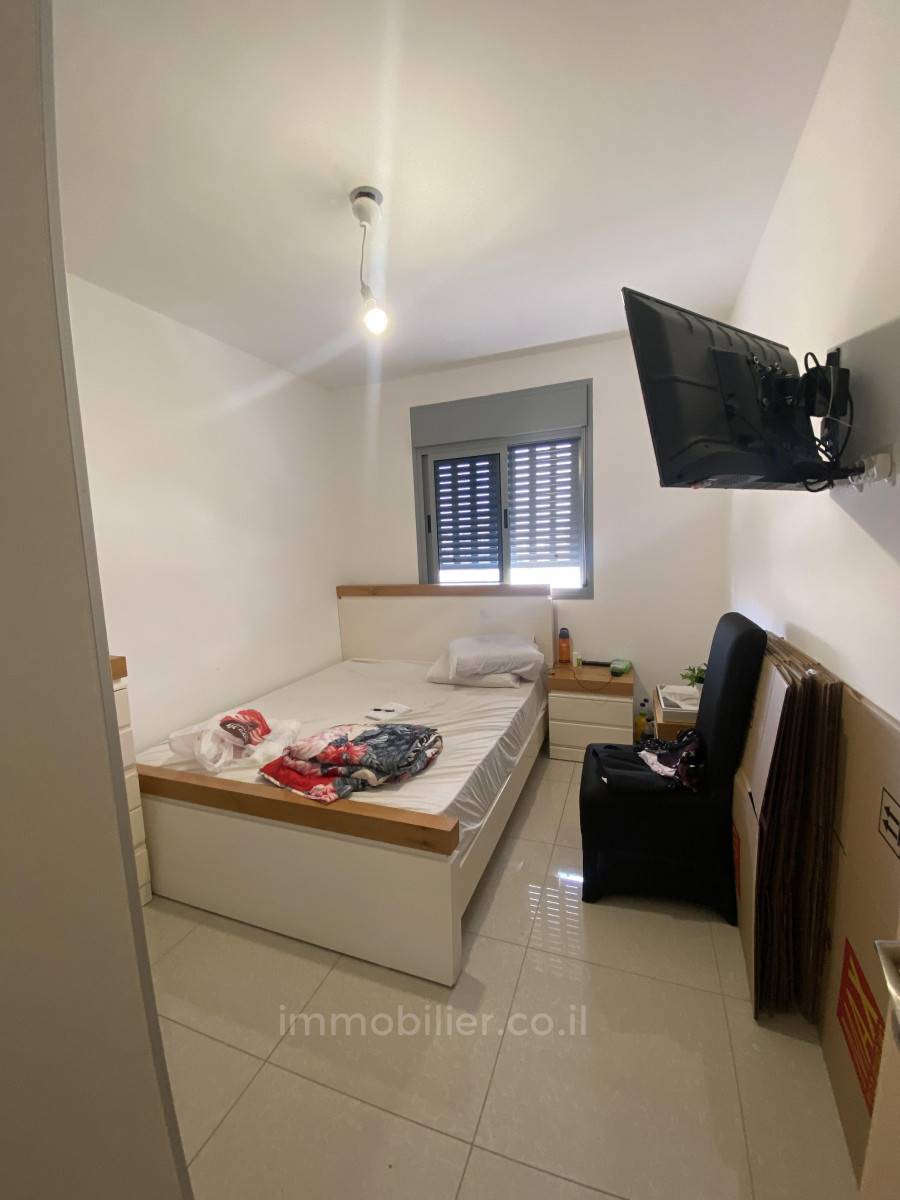 Apartamento 4 cômodos  Ascalão Barnea 511-IBL-1567