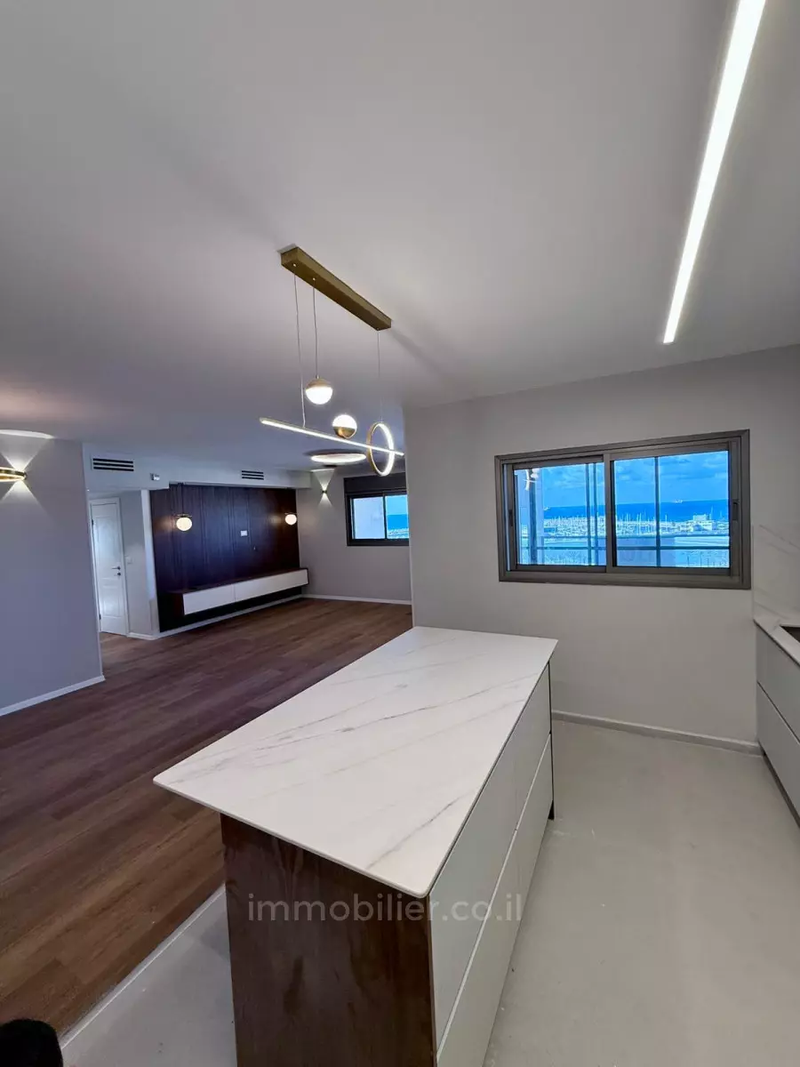 דירה 5 חדרים אשדוד מרינה 511-IBL-1741