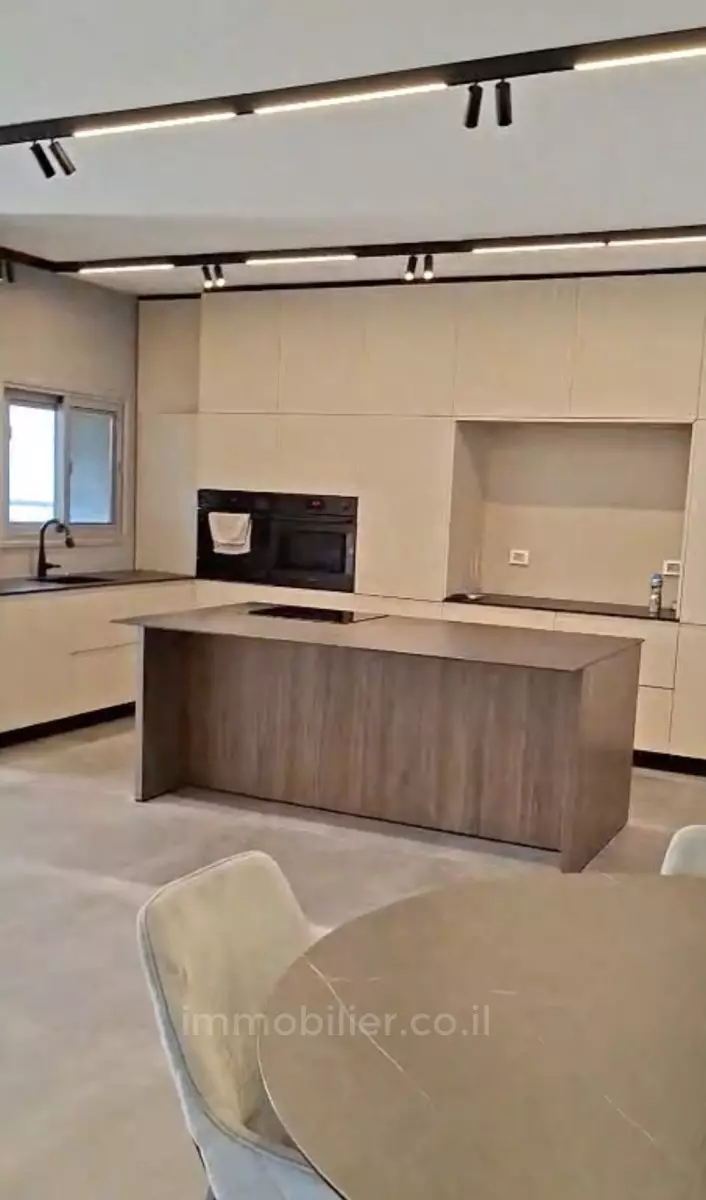 Apartamento 4 cômodos Ashdod City 511-IBL-1802