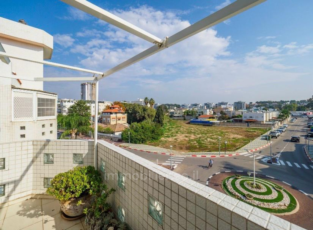 Residential quarter Duplex 5 pieces a ein sara nahariya