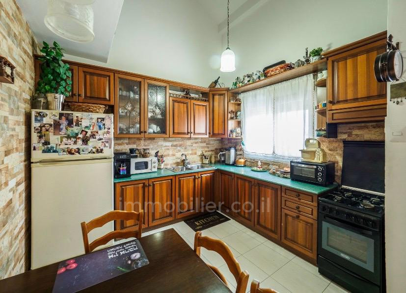 Residential quarter Duplex 5 pieces a ein sara nahariya