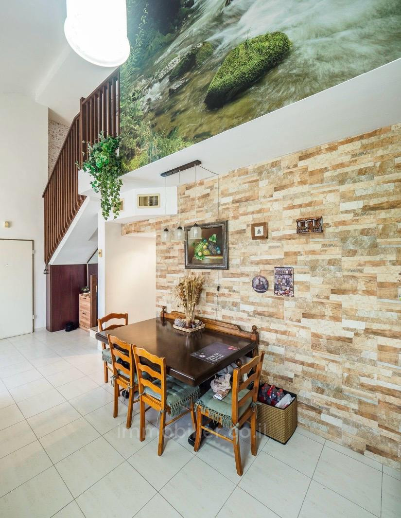 Residential quarter Duplex 5 pieces a ein sara nahariya