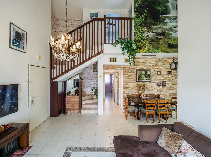 Residential quarter Duplex 5 pieces a ein sara nahariya