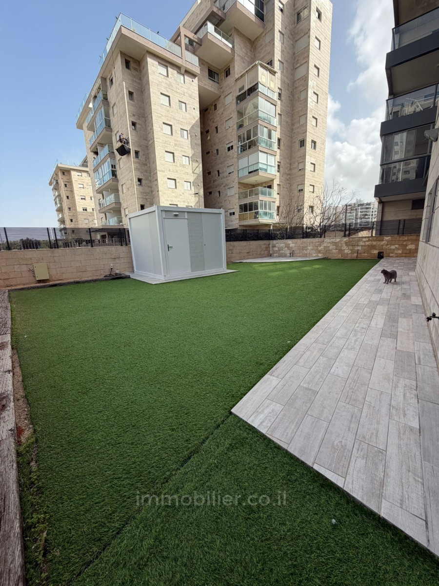 Wohnviertel Un magnifique rez de jardin face a la mer quartier marina