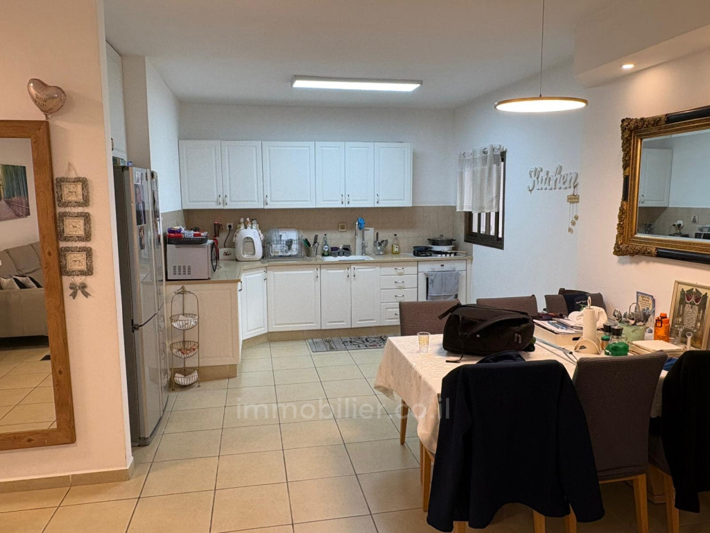 Dzielnica mieszkaniowa Un 3 pieces quartier afridar recent