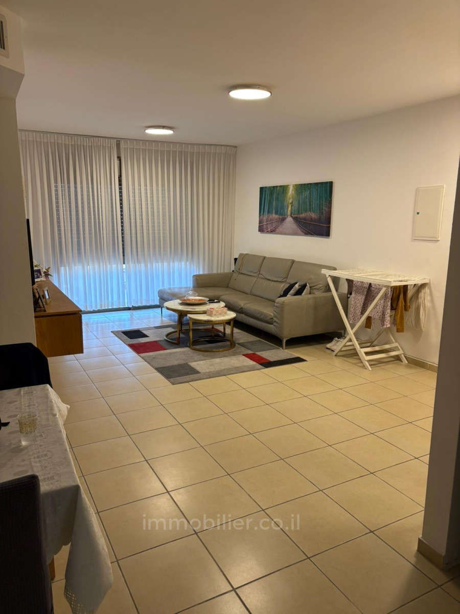 Dzielnica mieszkaniowa Un 3 pieces quartier afridar recent