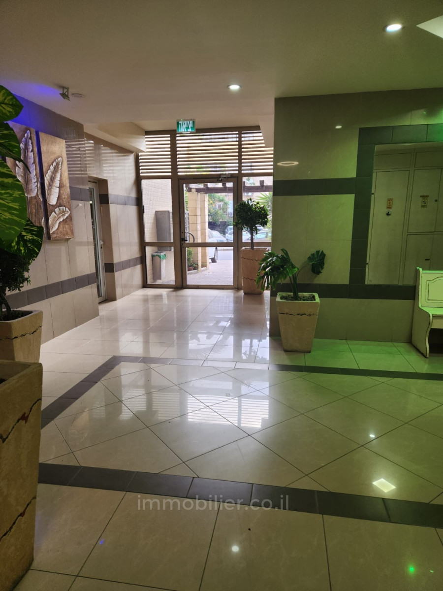 Wohnviertel Un beau 5 pieces en plein centre ville