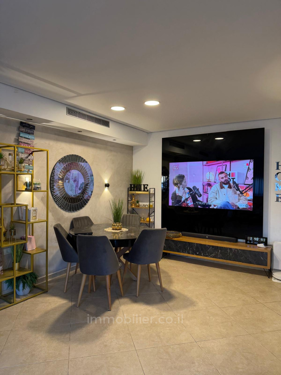 Wohnviertel Bonne affaire 5 pieces barnea immeuble recent