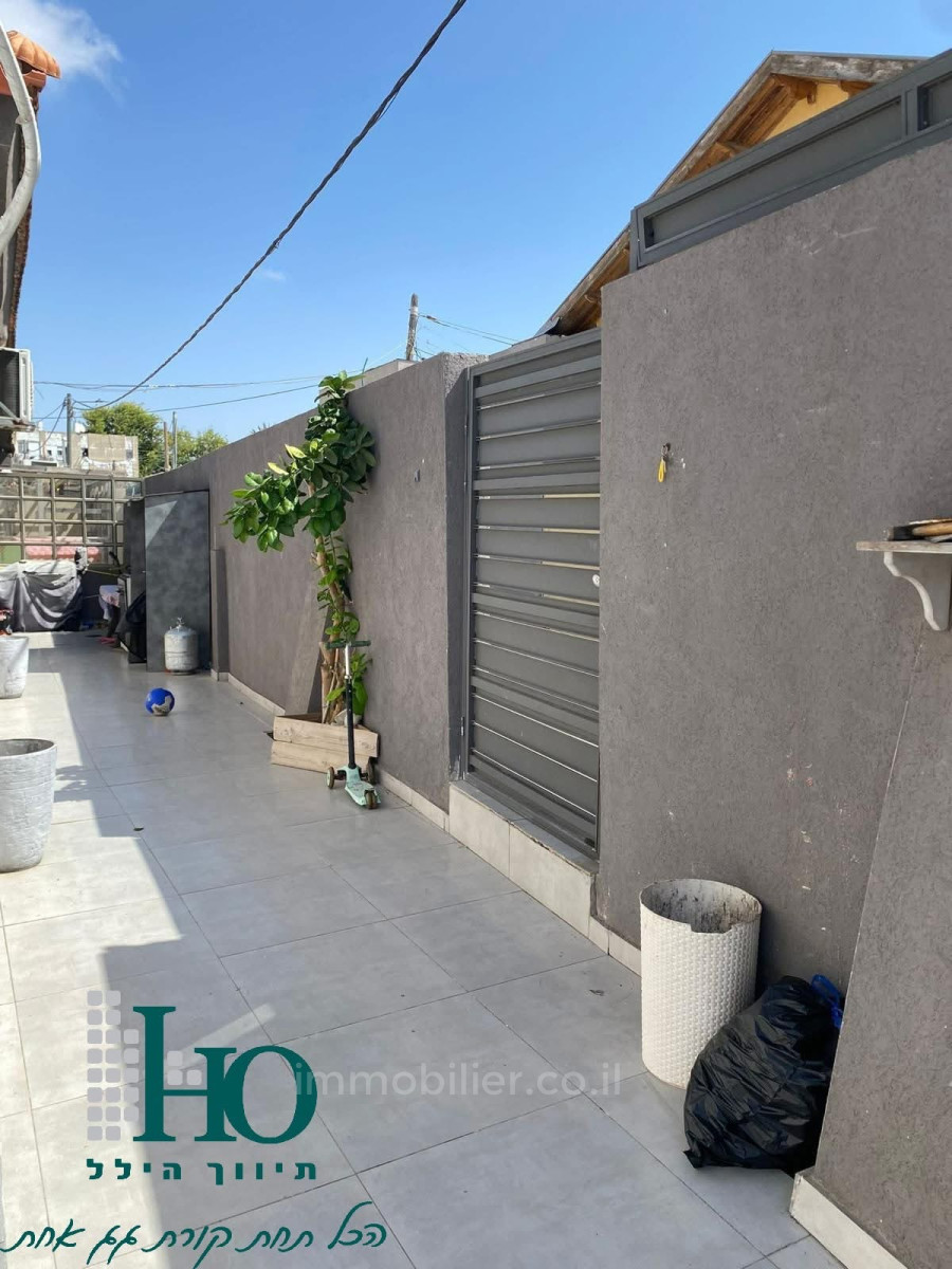 Dzielnica mieszkaniowa Une maison mitoyenne refait a neuf